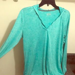 Long sleeve athletic top